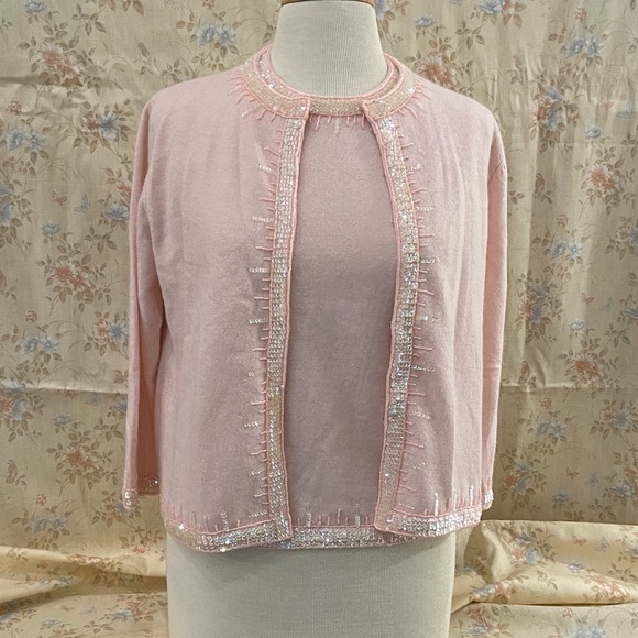 Exquisite Pastel Pink Sparkly Sweater Set - Picture 11 of 12